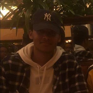 Meet your Posher, Javier